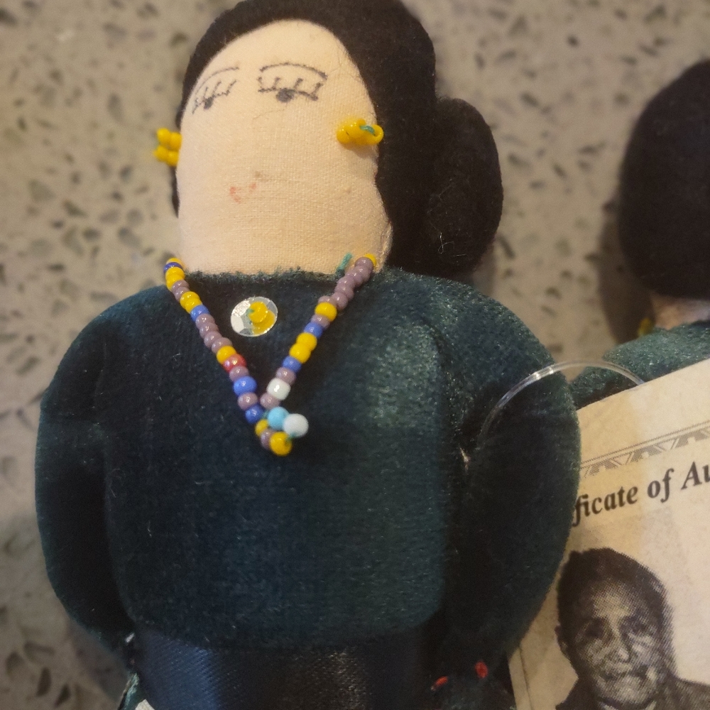 PAIR OF SADIE NEZ NAVAJO DOLLS